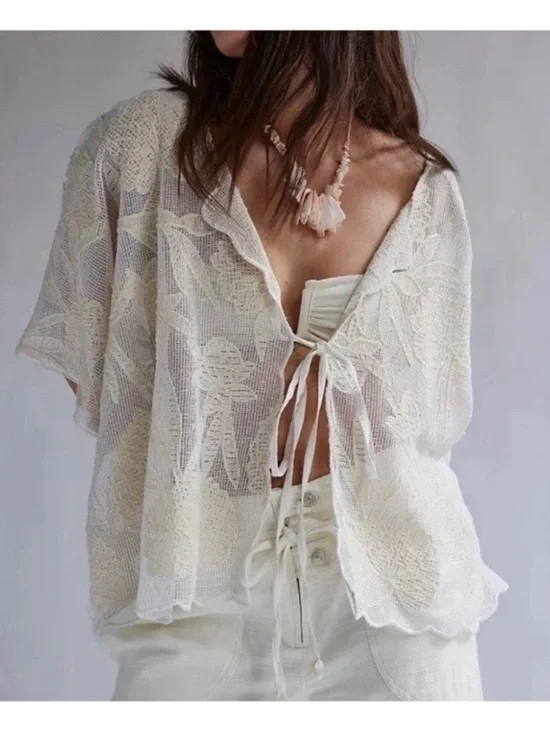 Free People Willow Floral Appliqué Detail Tie Front Cape Top NWT One Size - Picture 2 of 16